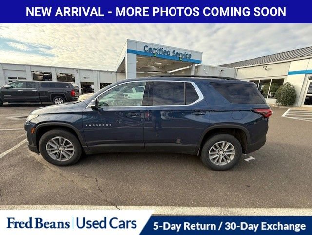 2023 Chevrolet Traverse Cloth photo 2