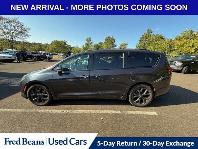 2019 Chrysler Pacifica Limited photo 4