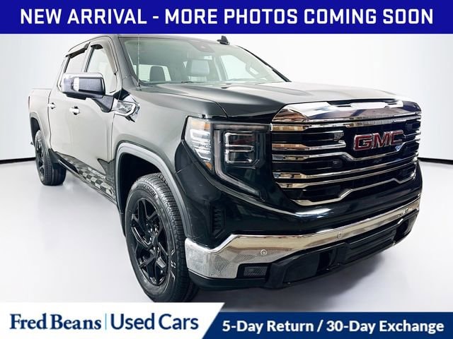 2023 GMC Sierra 1500 SLT's photo