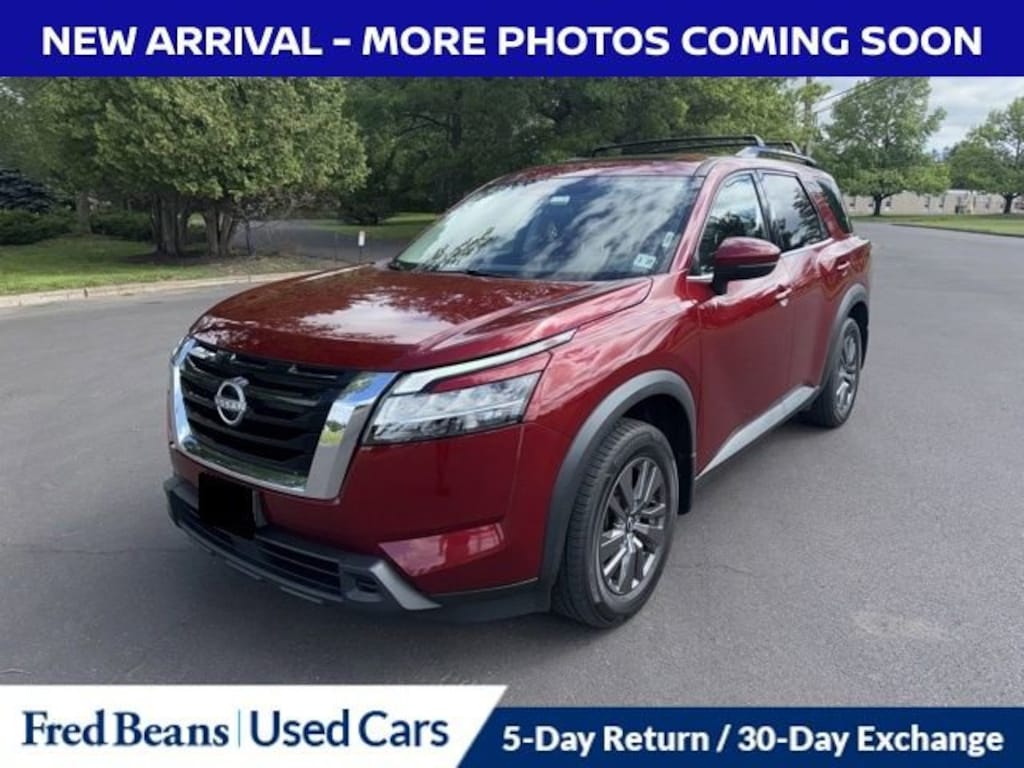 Used 2022 Nissan Pathfinder SV 4WD SUV