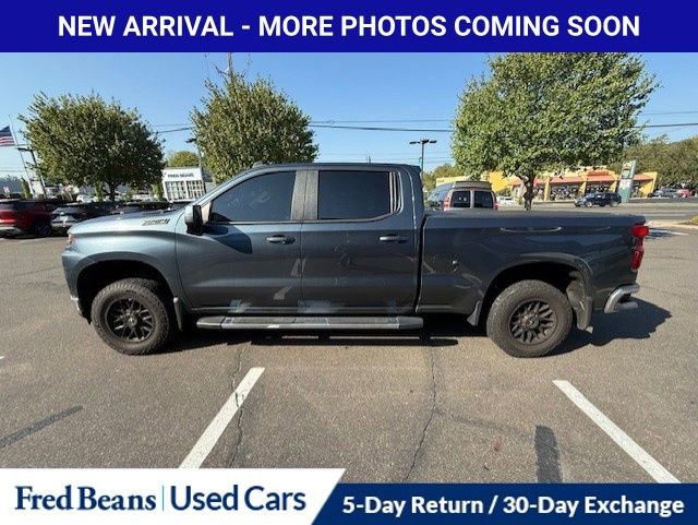 2020 Chevrolet Silverado 1500 LT photo 3