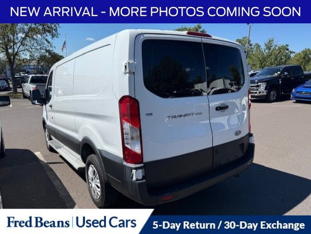 2022 Ford Transit Cargo Van photo 4