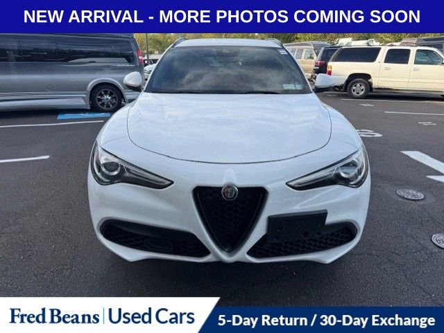 2022 Alfa Romeo Stelvio Sprint photo 2