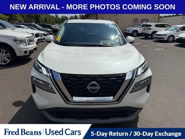 2023 Nissan Rogue SV photo 2
