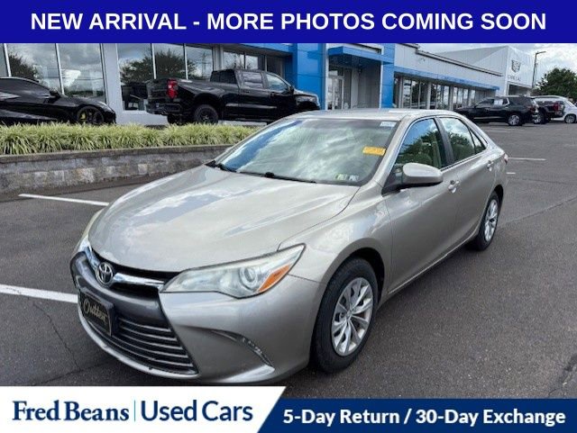 2016 Toyota Camry XLE photo 3