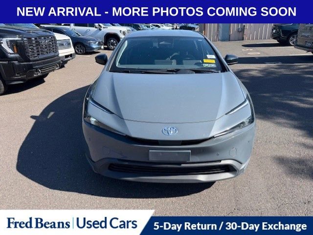 2023 Toyota Prius LE photo 2