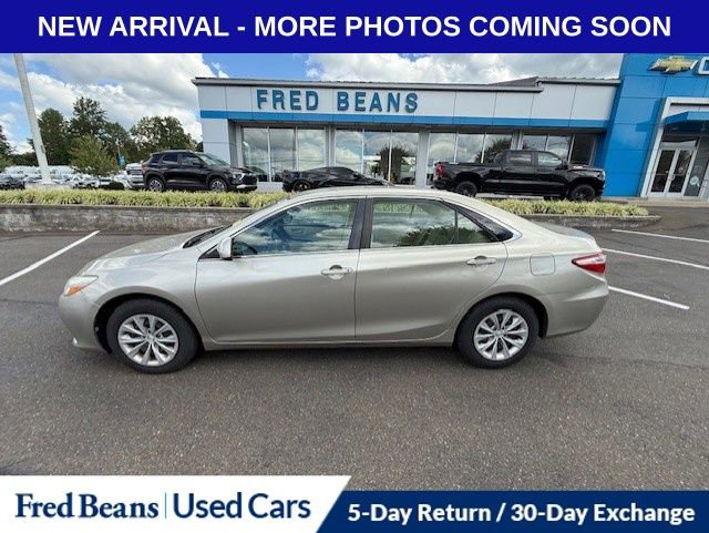 2016 Toyota Camry XLE photo 4
