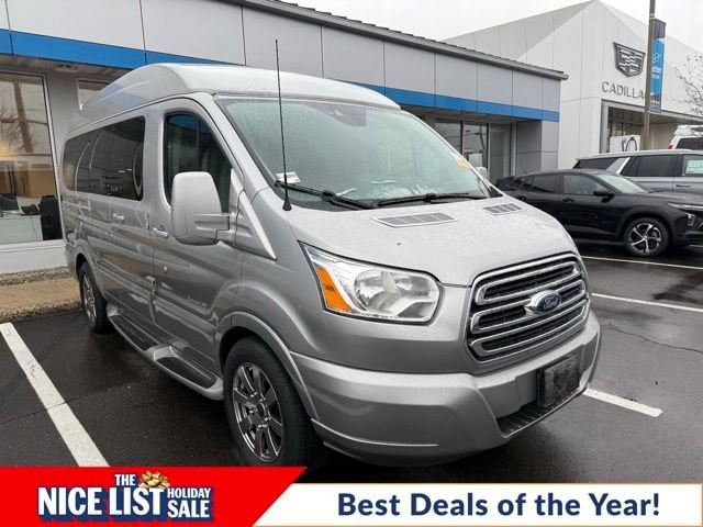 2015 Ford Transit Base's photo