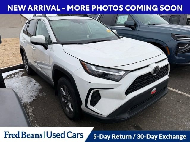 2024 Toyota RAV4 XLE's photo