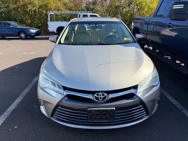 2015 Toyota Camry XSE photo 2