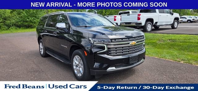 2024 Chevrolet Suburban 4WD 1500 Premier's photo