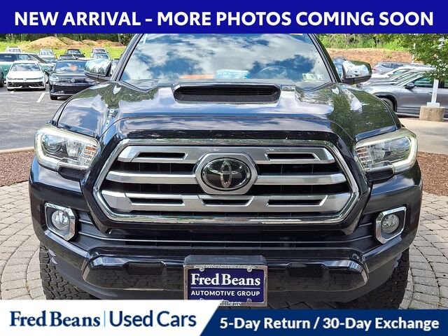 2018 Toyota Tacoma Limited V6 photo 2