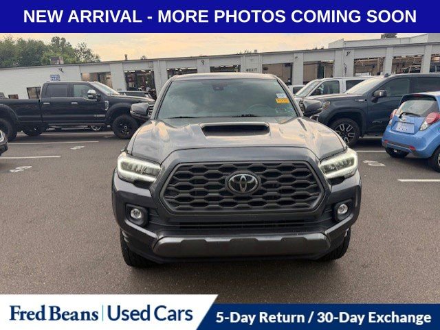 2021 Toyota Tacoma TRD Sport V6 photo 2