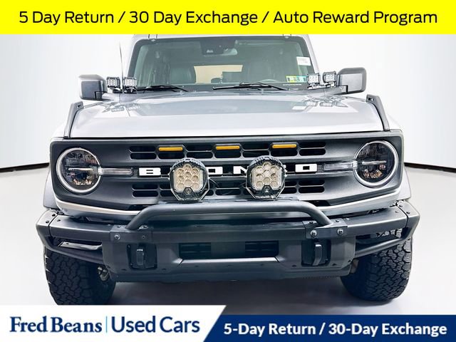 2021 Ford Bronco Base photo 2
