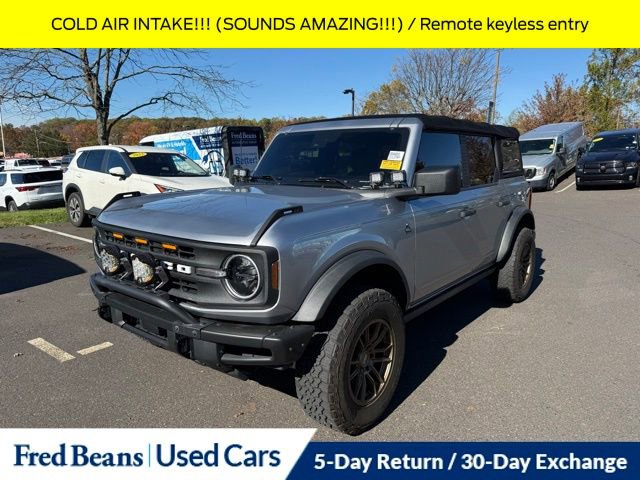 2021 Ford Bronco Base photo 3
