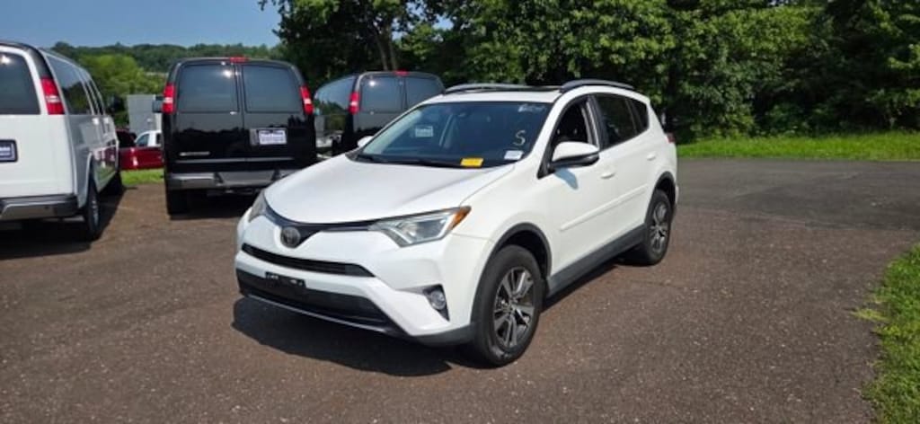 Used 2018 Toyota RAV4 XLE SUV