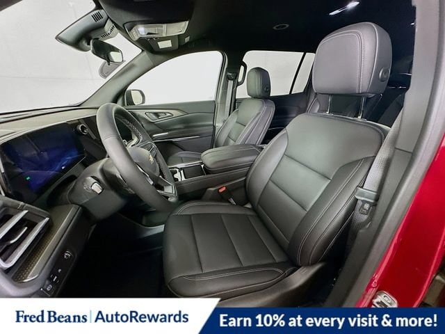 2025 Chevrolet Traverse LT - Photo 13