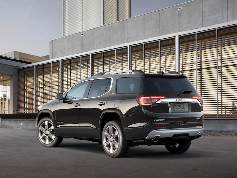 CHEVY EQUINOX VS GMC ACADIA | Fred Beans Chevrolet