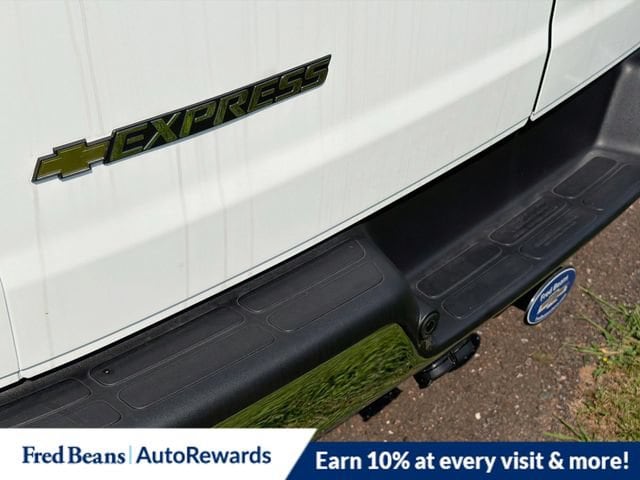 2025 Chevrolet Express Cargo Work Van - Photo 21