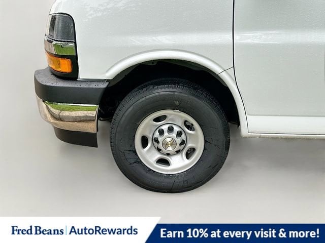 2025 Chevrolet Express Cargo Work Van - Photo 20