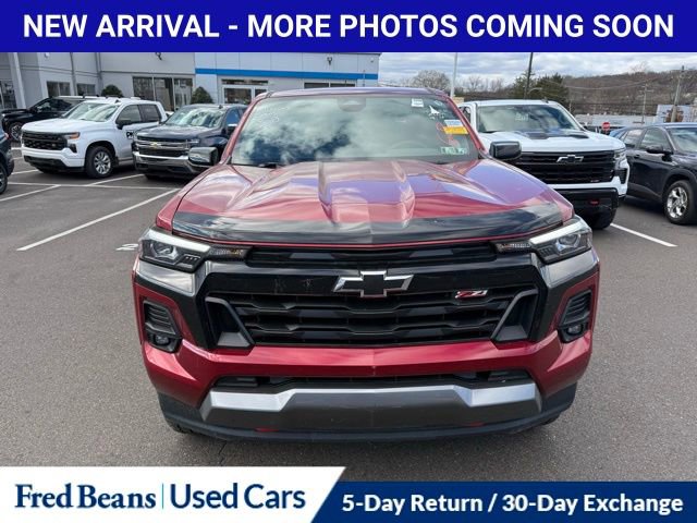 2024 Chevrolet Colorado Z71 photo 2