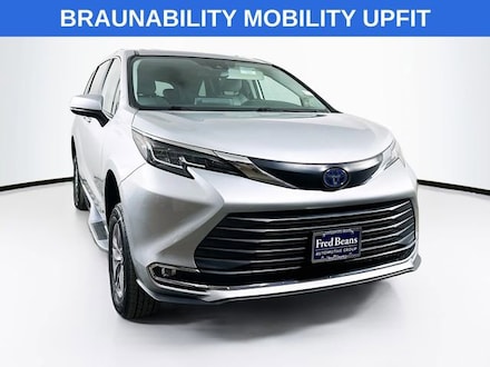 2021 Toyota Sienna XLE