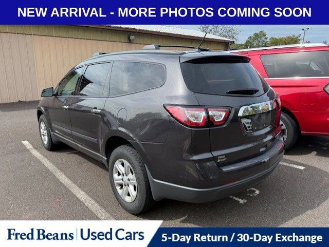 2014 Chevrolet Traverse LS photo 2