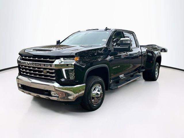 2023 Chevrolet Silverado 3500HD LTZ photo 3