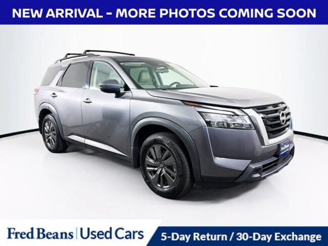 2022 Nissan Pathfinder SV 4WD