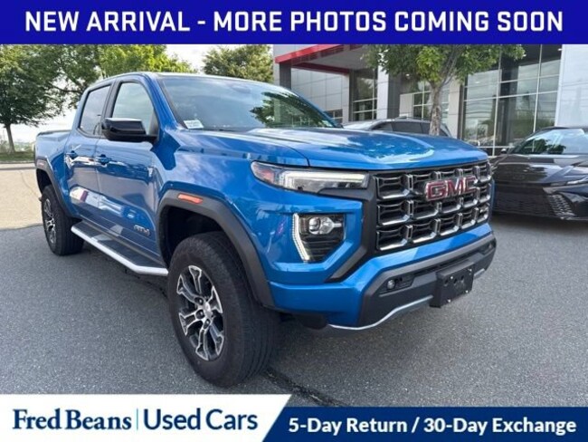 2023 GMC Canyon 4WD AT4