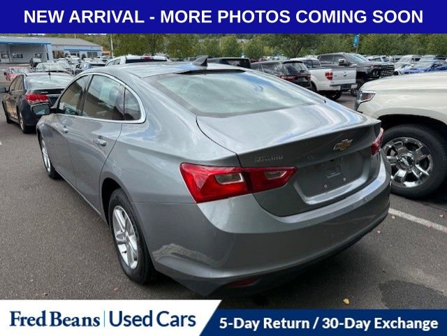 2023 Chevrolet Malibu LS photo 3