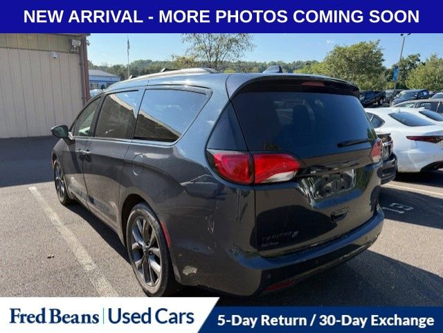 2019 Chrysler Pacifica Limited photo 4