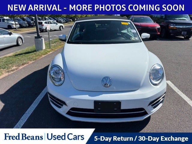 2017 Volkswagen Beetle 1.8T S photo 2