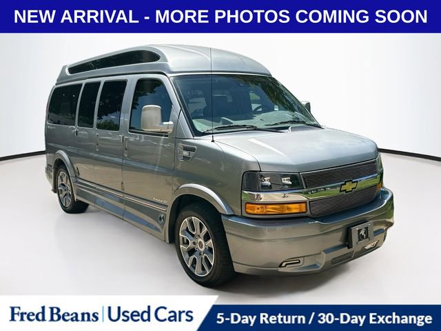 2022 Chevrolet Express 2500 Work Van HD's photo