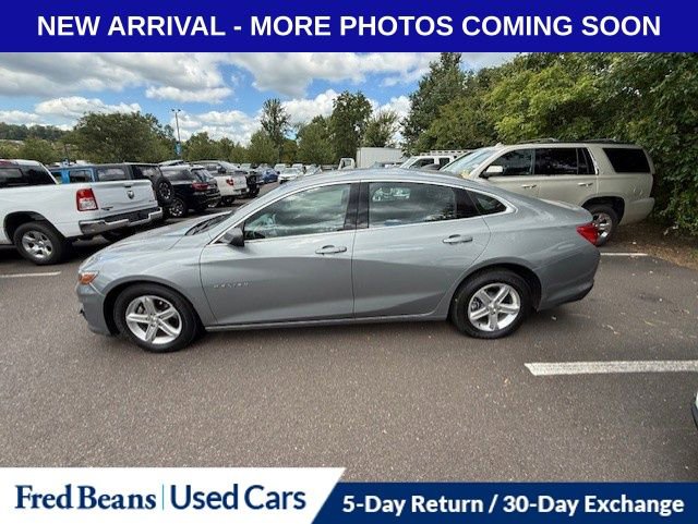 2023 Chevrolet Malibu LS photo 4