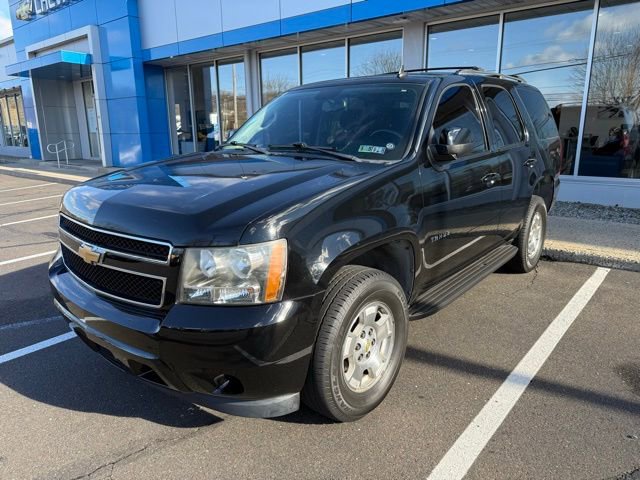 2011 Chevrolet Tahoe LS photo 2