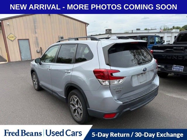 2019 Subaru Forester Premium photo 2