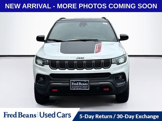 2024 Jeep Compass Trailhawk photo 2