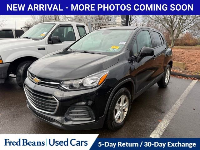 2020 Chevrolet Trax LS photo 3