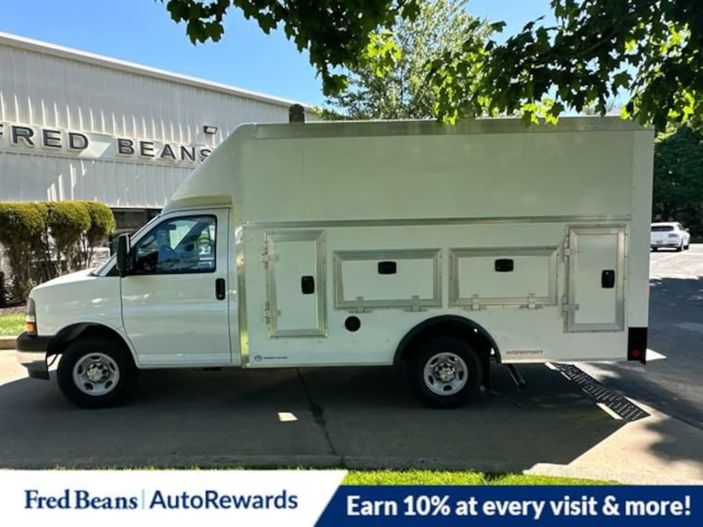 New 2026 Chevrolet Express Cutaway 3500 1WT Cutaway Van