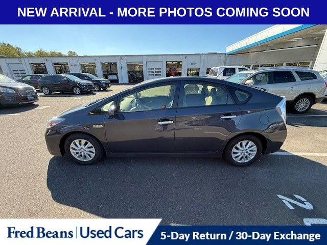 2014 Toyota Prius Plug-in Base photo 4