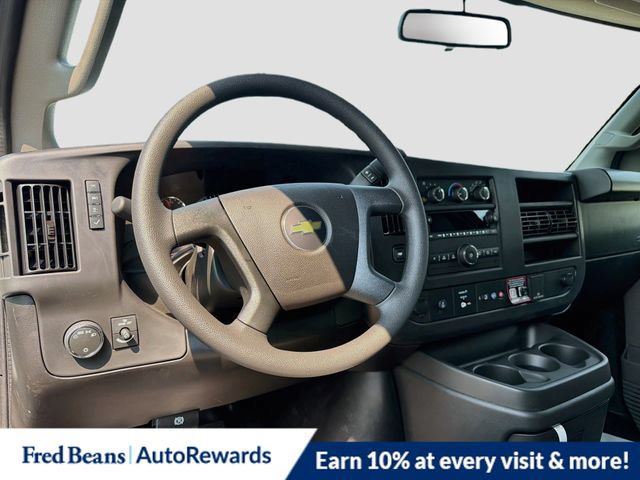 2025 Chevrolet Express Cargo Work Van - Photo 7