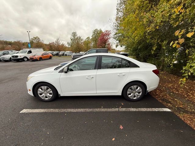 2012 Chevrolet Cruze LS photo 2