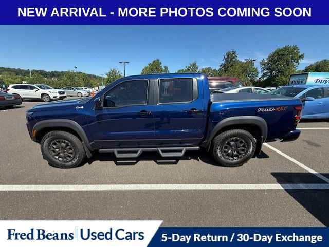 2022 Nissan Frontier PRO-4X photo 2