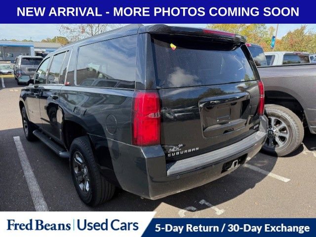 2018 Chevrolet Suburban LT photo 4