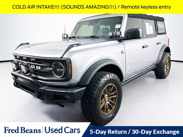 2021 Ford Bronco Base photo 3