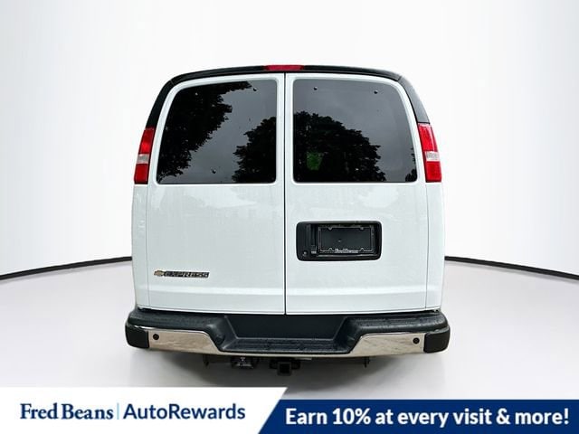 2025 Chevrolet Express Cargo Work Van - Photo 6
