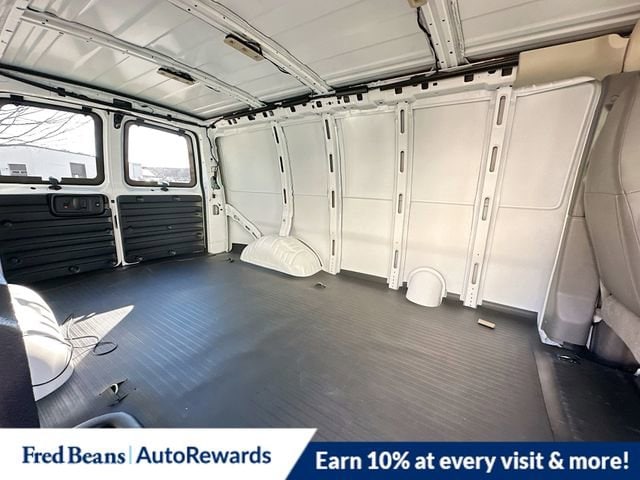 2025 Chevrolet Express Cargo Work Van - Photo 17