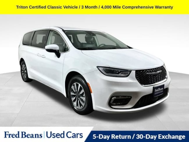 2023 Chrysler Pacifica Hybrid Touring L
