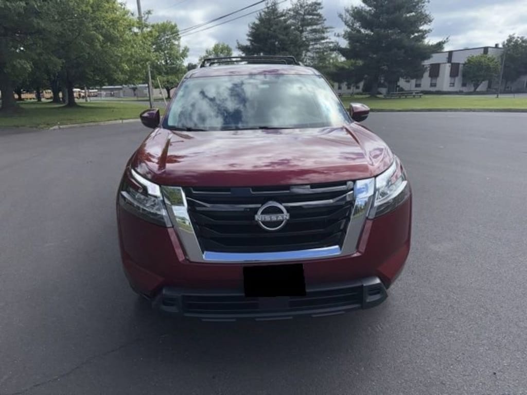 Used 2022 Nissan Pathfinder SV 4WD SUV